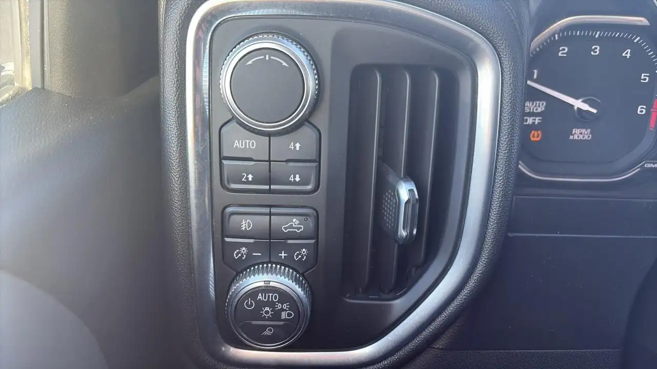 GMC Sierra 1500 снимка GMC Sierra 1500