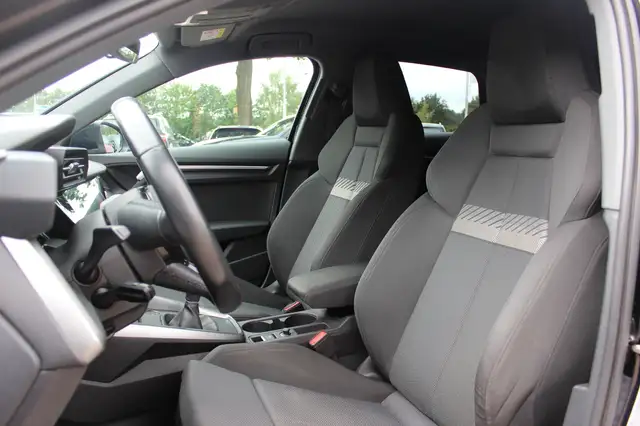 Audi A3 view 4