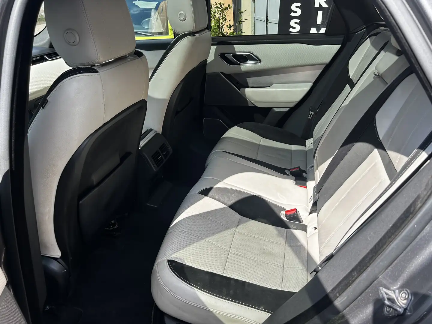 Land Rover Range Rover Velar 2.0 i4 R-Dynamic 240cv auto - 2
