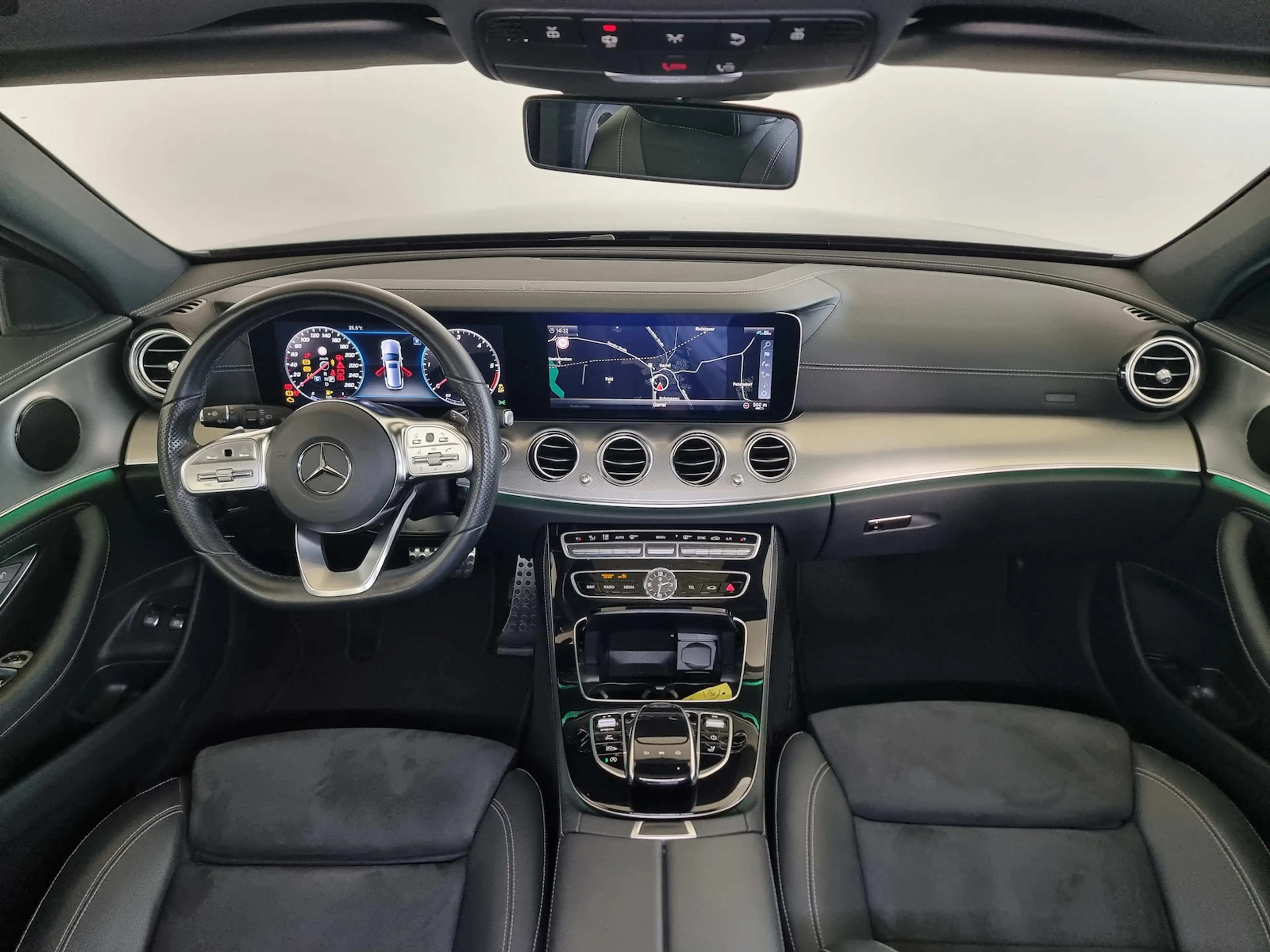 Mercedes-Benz E 350 d AMG-Line LED AHK GSD Navi Spur Kamera — photo 9