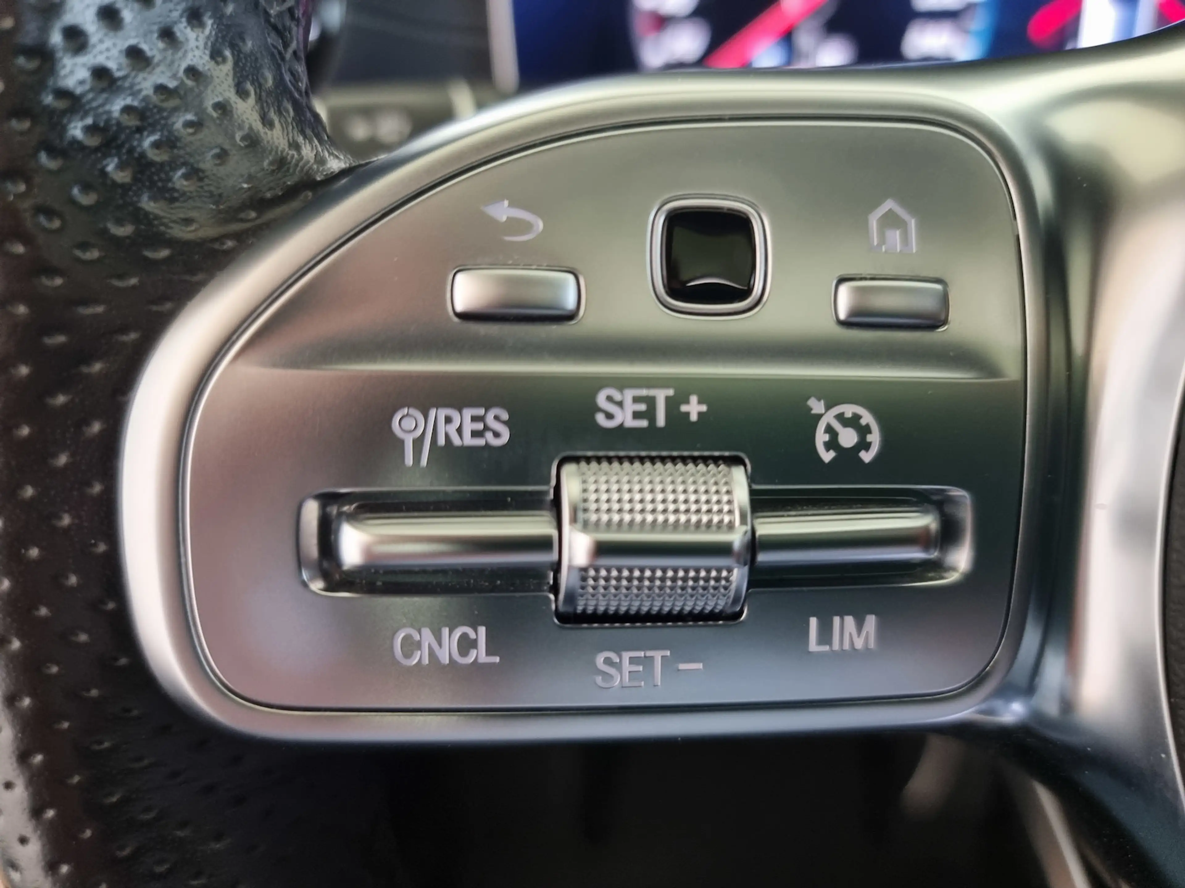 Mercedes-Benz E 350 d AMG-Line LED AHK GSD Navi Spur Kamera — photo 15