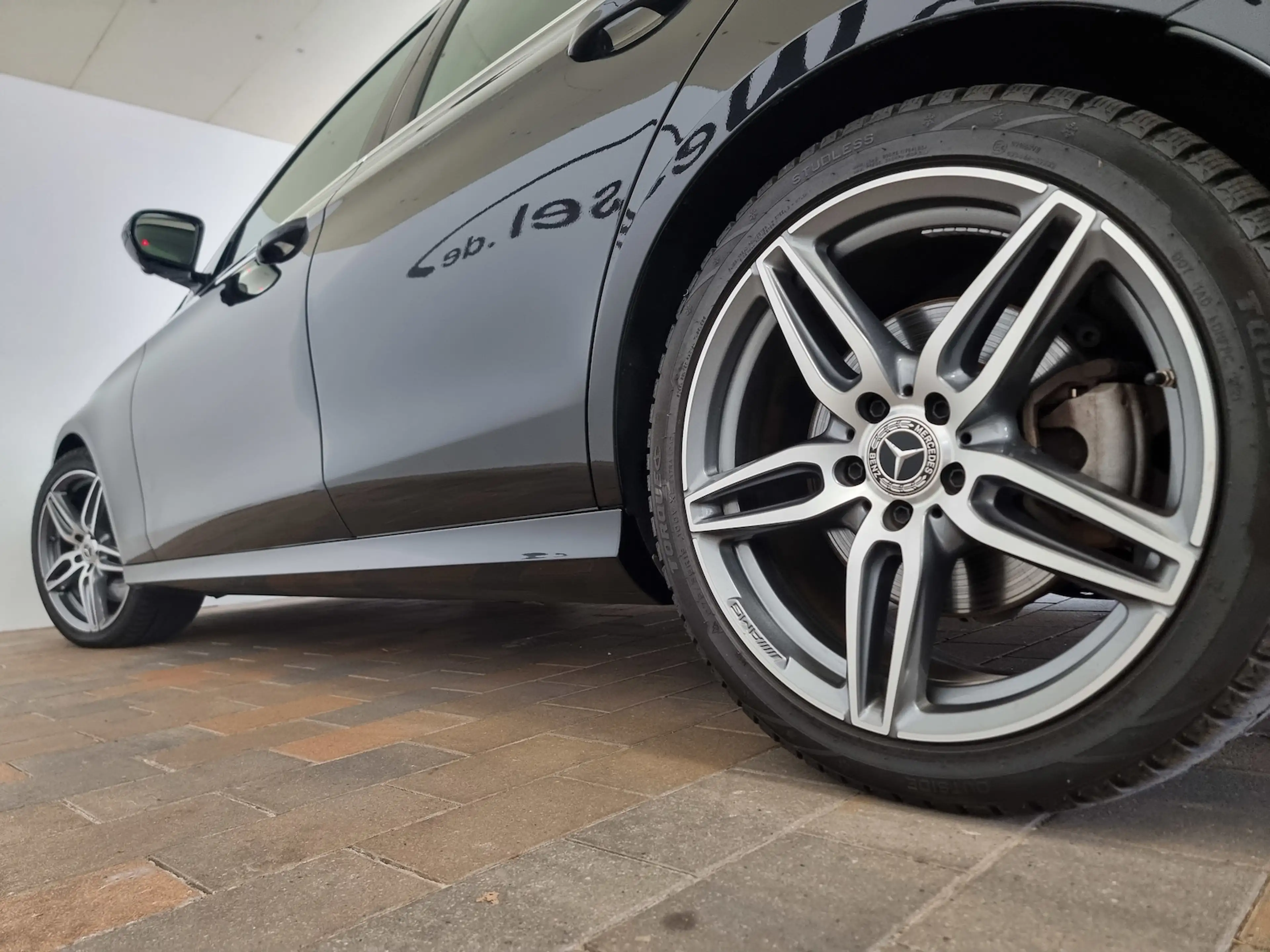 Mercedes-Benz E 350 d AMG-Line LED AHK GSD Navi Spur Kamera — photo 5