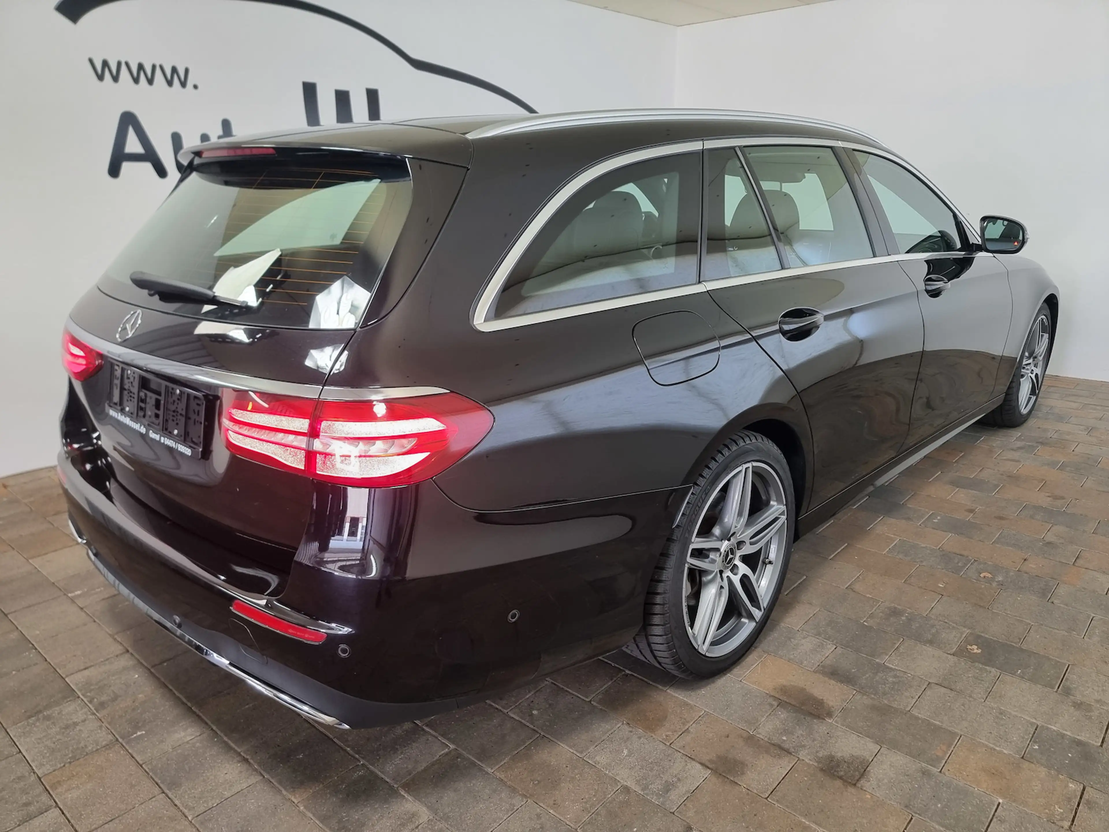 Mercedes-Benz E 350 d AMG-Line LED AHK GSD Navi Spur Kamera — photo 8