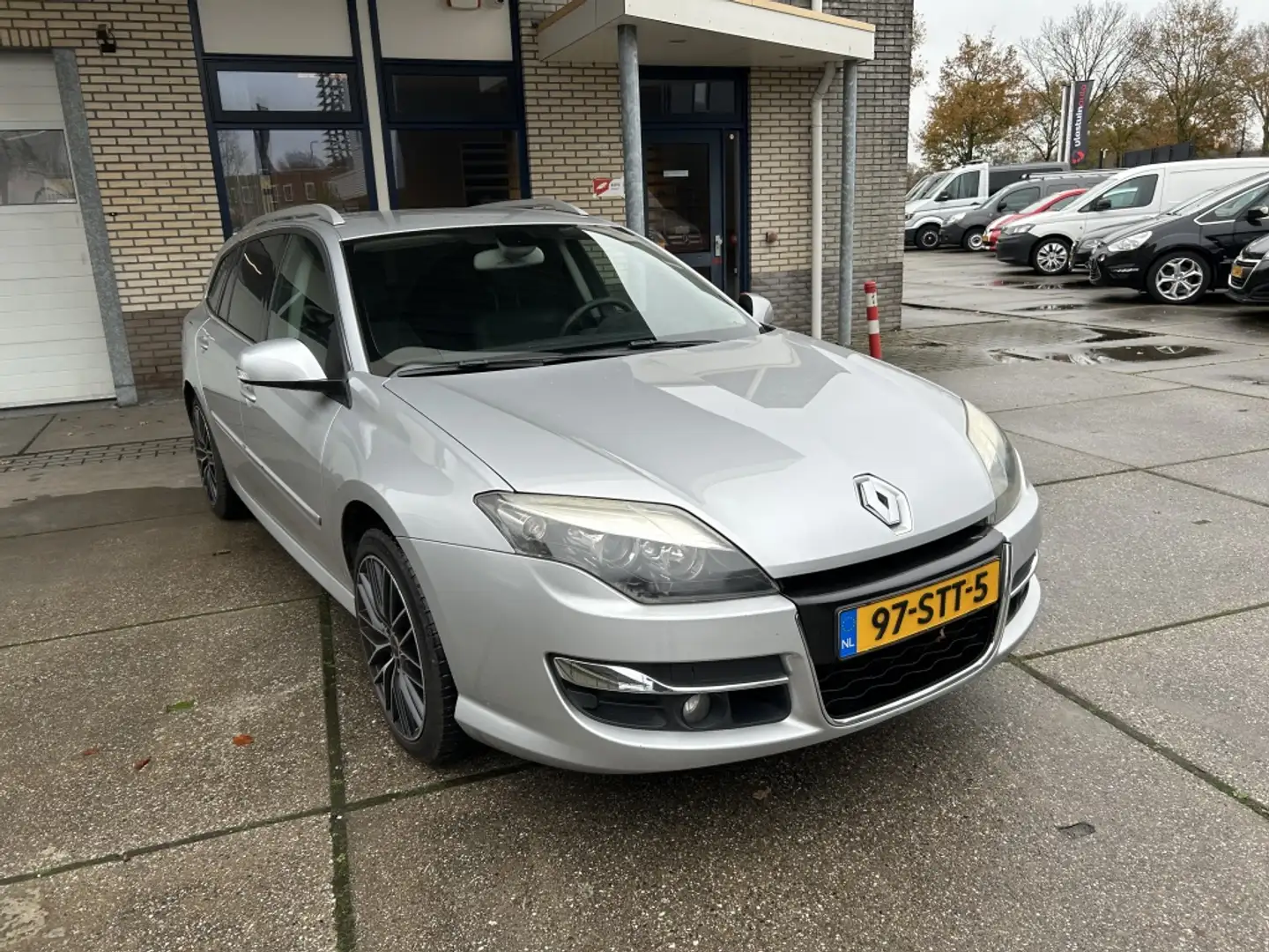 Renault Laguna Estate 2.0 dCi S/S Dynam. Grijs - 2