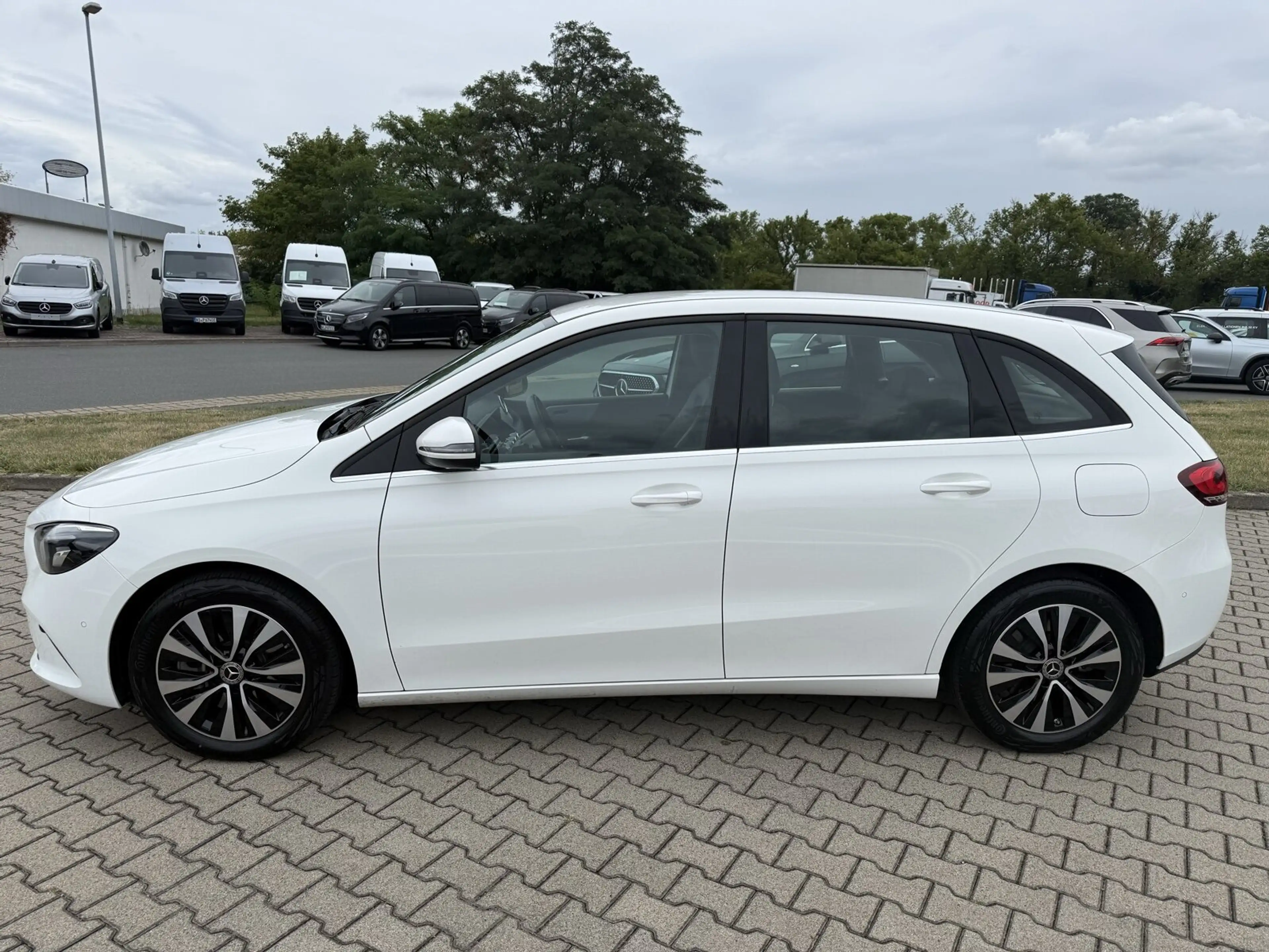 Mercedes-Benz B 250 B 250 e Style/Navi/Autom./Klima/LED/Park-Assist. — photo 8