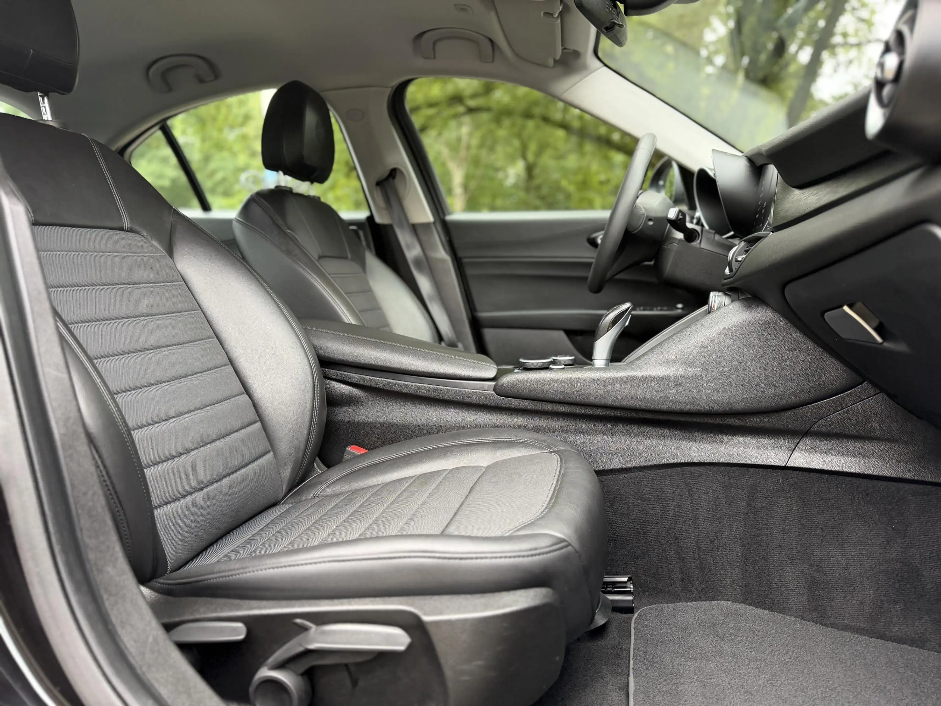 Alfa Romeo Giulia 2.0T Business | 91.000KM | Navi | Nieuwe Service & — photo 6