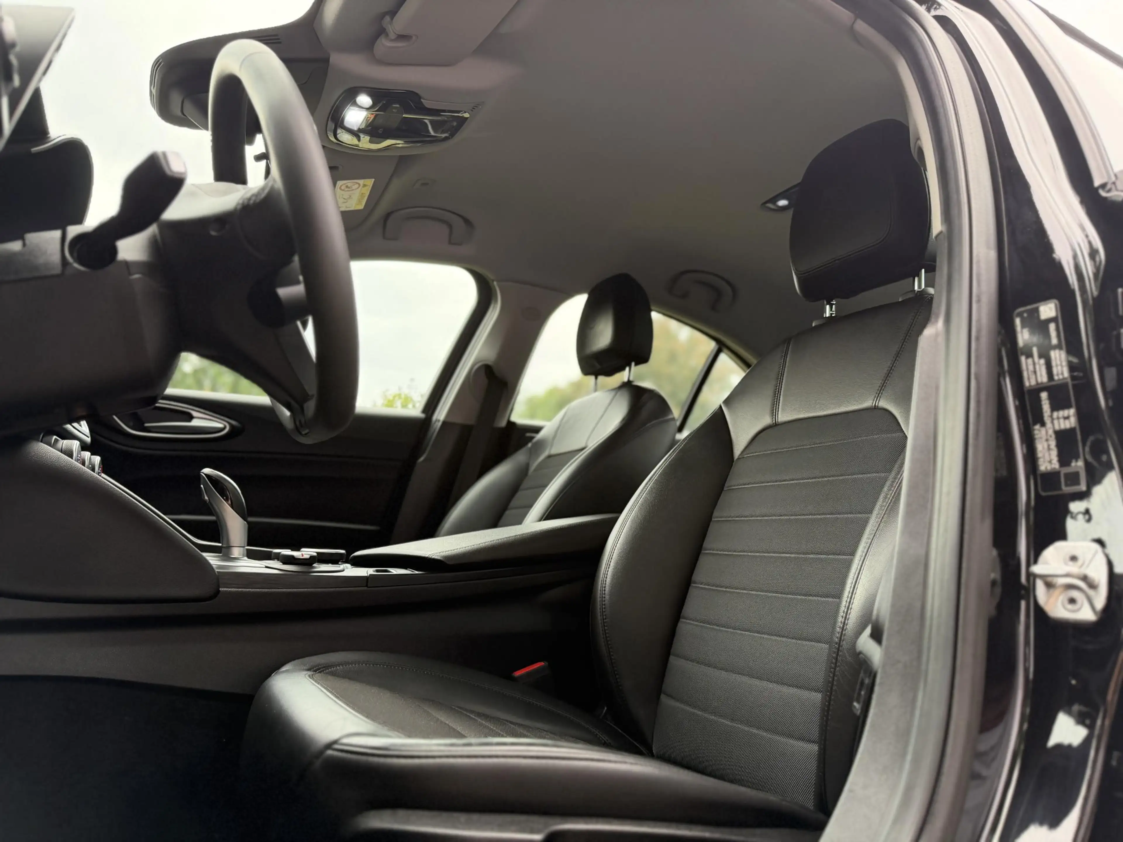 Alfa Romeo Giulia 2.0T Business | 91.000KM | Navi | Nieuwe Service & — photo 7