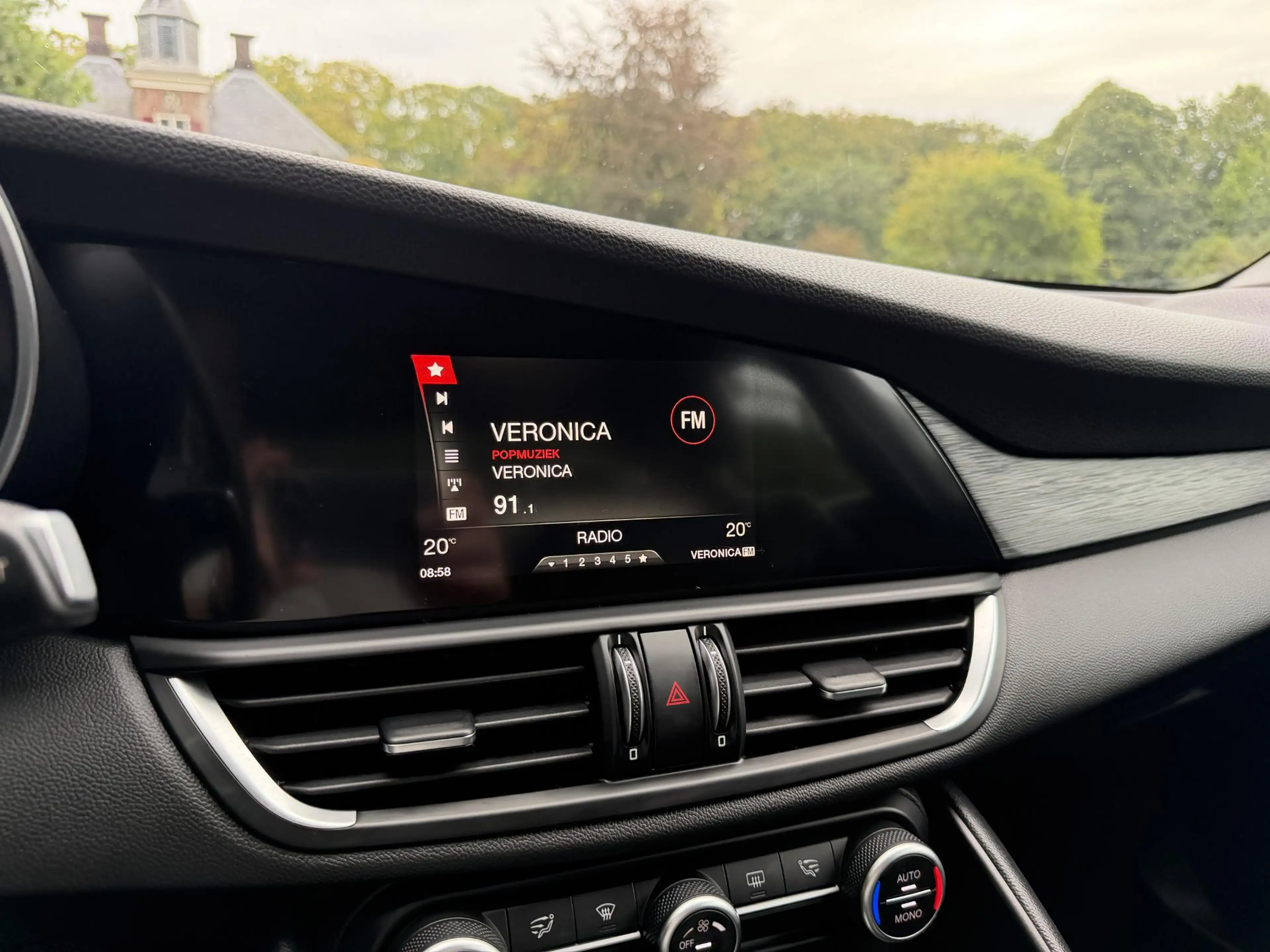 Alfa Romeo Giulia 2.0T Business | 91.000KM | Navi | Nieuwe Service & — photo 15