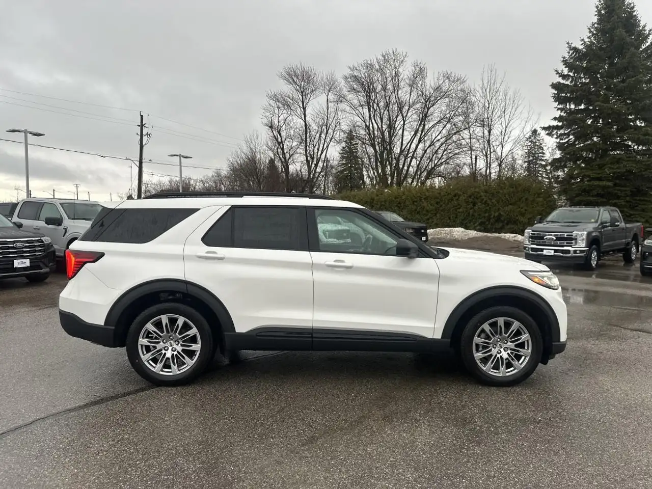 Ford Explorer снимка Ford Explorer