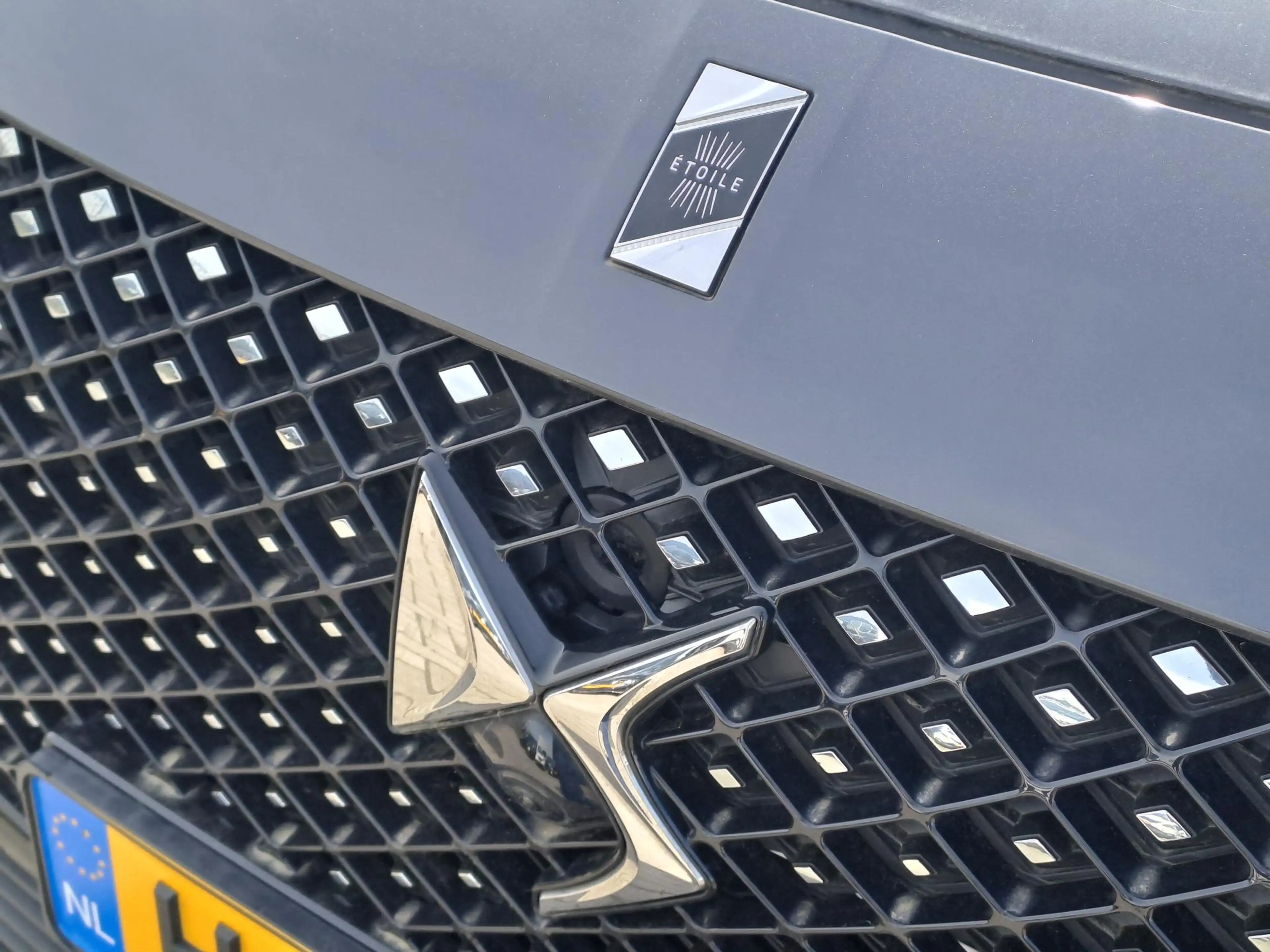 DS Automobiles DS 7 1.6 PHEV 300 4x4 Etoile — photo 8