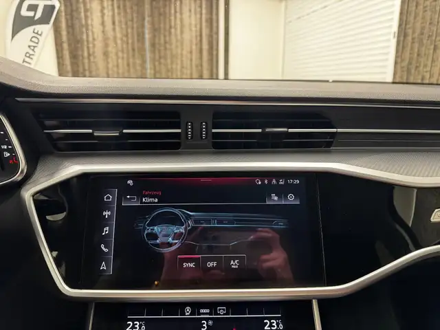 Audi A6 view 26