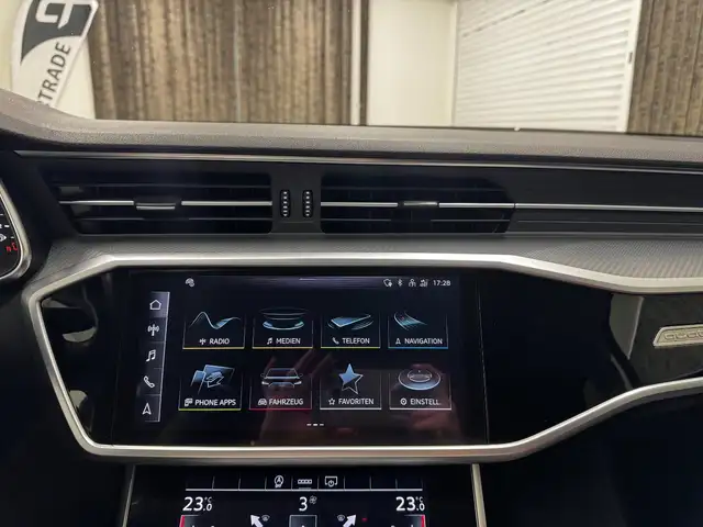 Audi A6 view 18