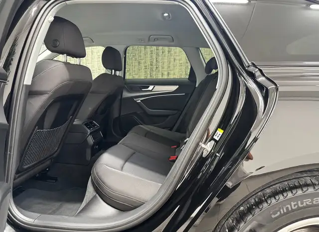 Audi A6 view 11