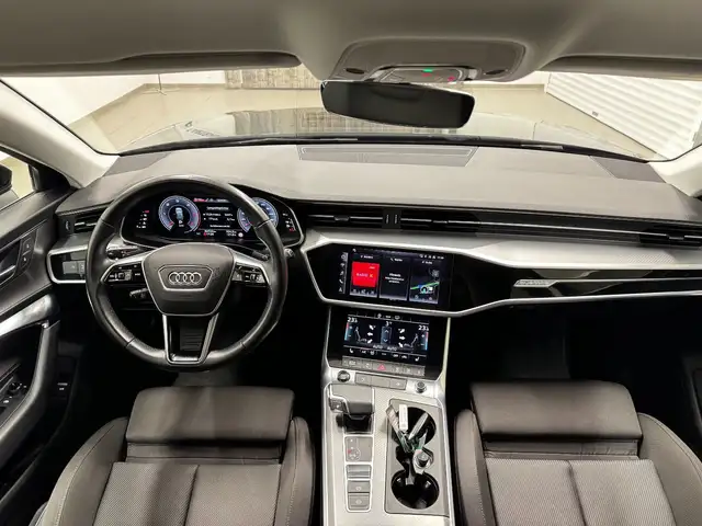 Audi A6 view 12