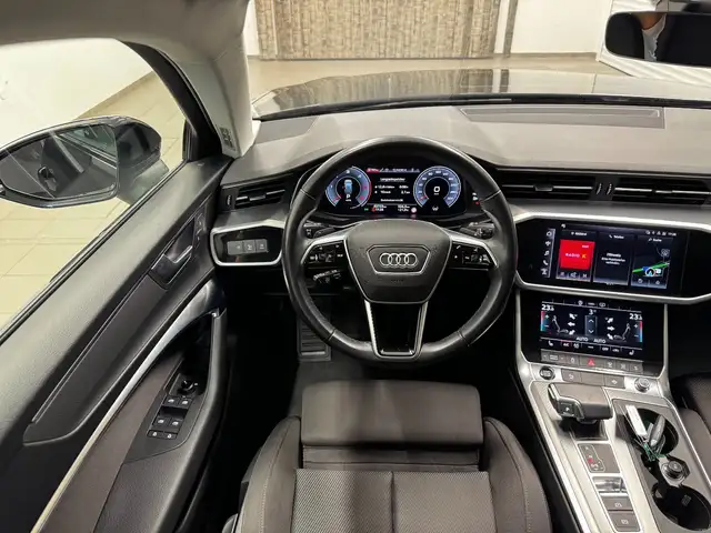 Audi A6 view 13