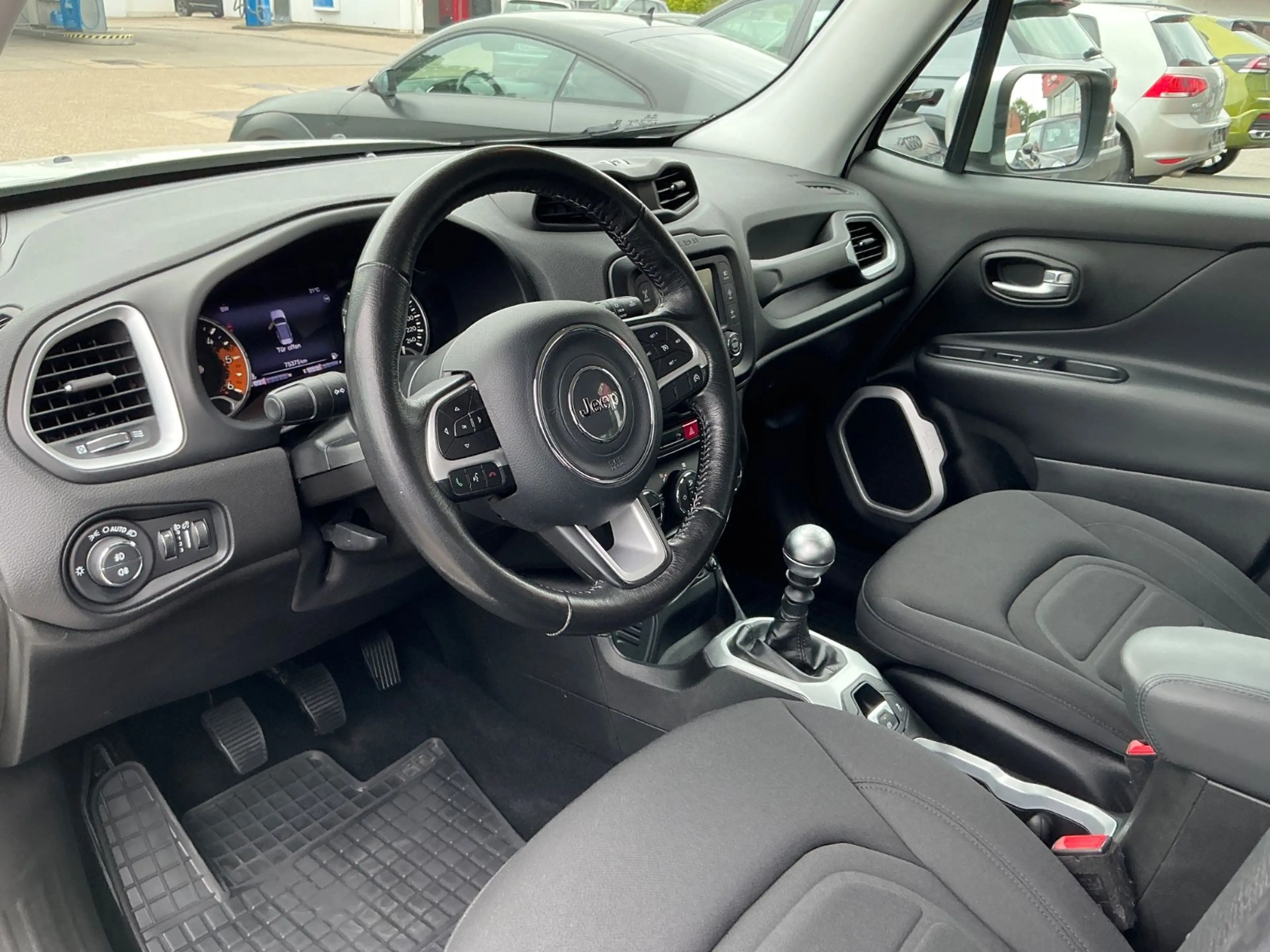 Jeep Renegade Adventure 1.6 Multijet SHZ LHZ BT NAVI — photo 12