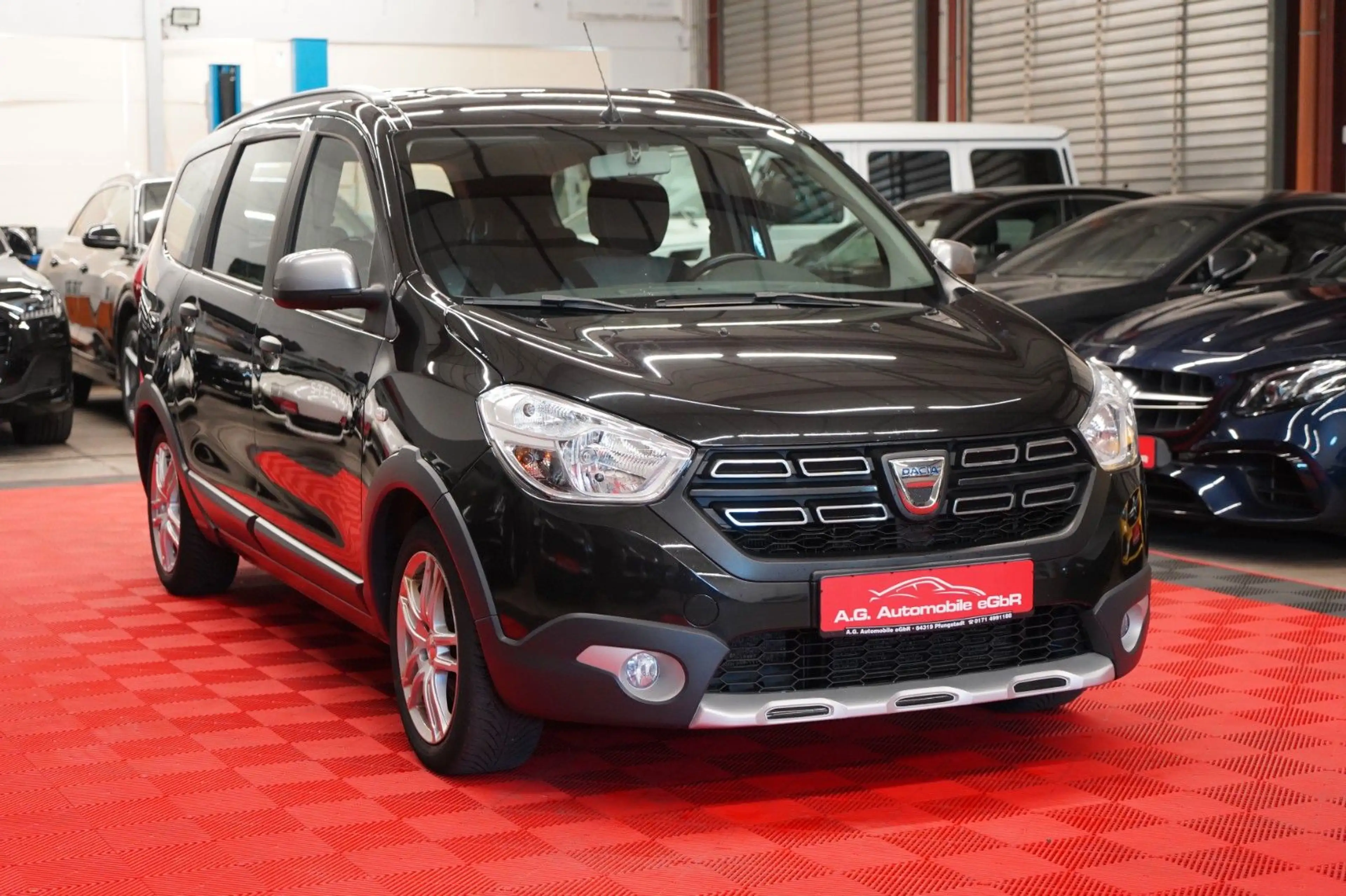 Dacia Lodgy 1.5 dCi Stepway Plus *Unfallfrei* — photo 3