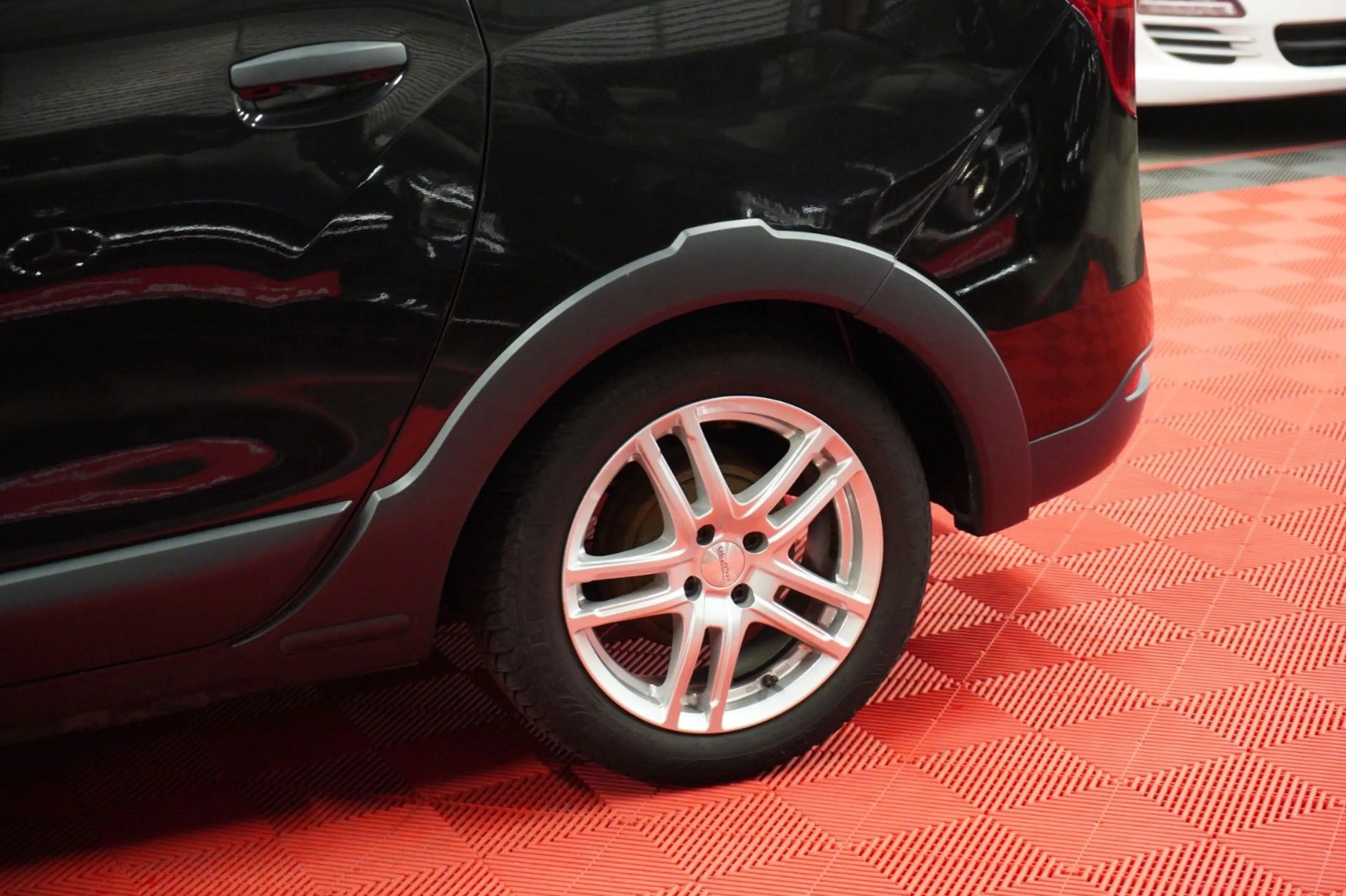 Dacia Lodgy 1.5 dCi Stepway Plus *Unfallfrei* — photo 11