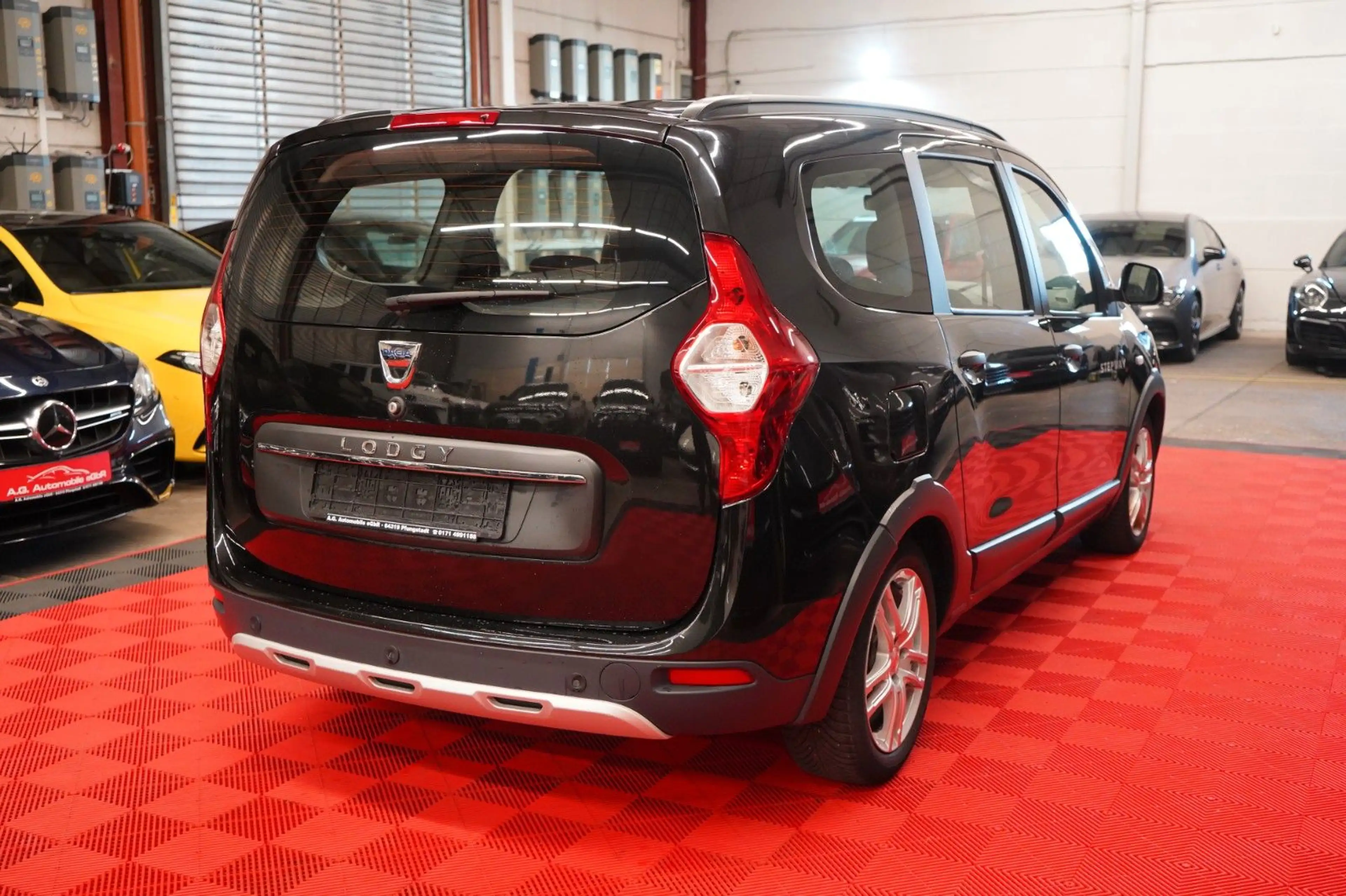 Dacia Lodgy 1.5 dCi Stepway Plus *Unfallfrei* — photo 7