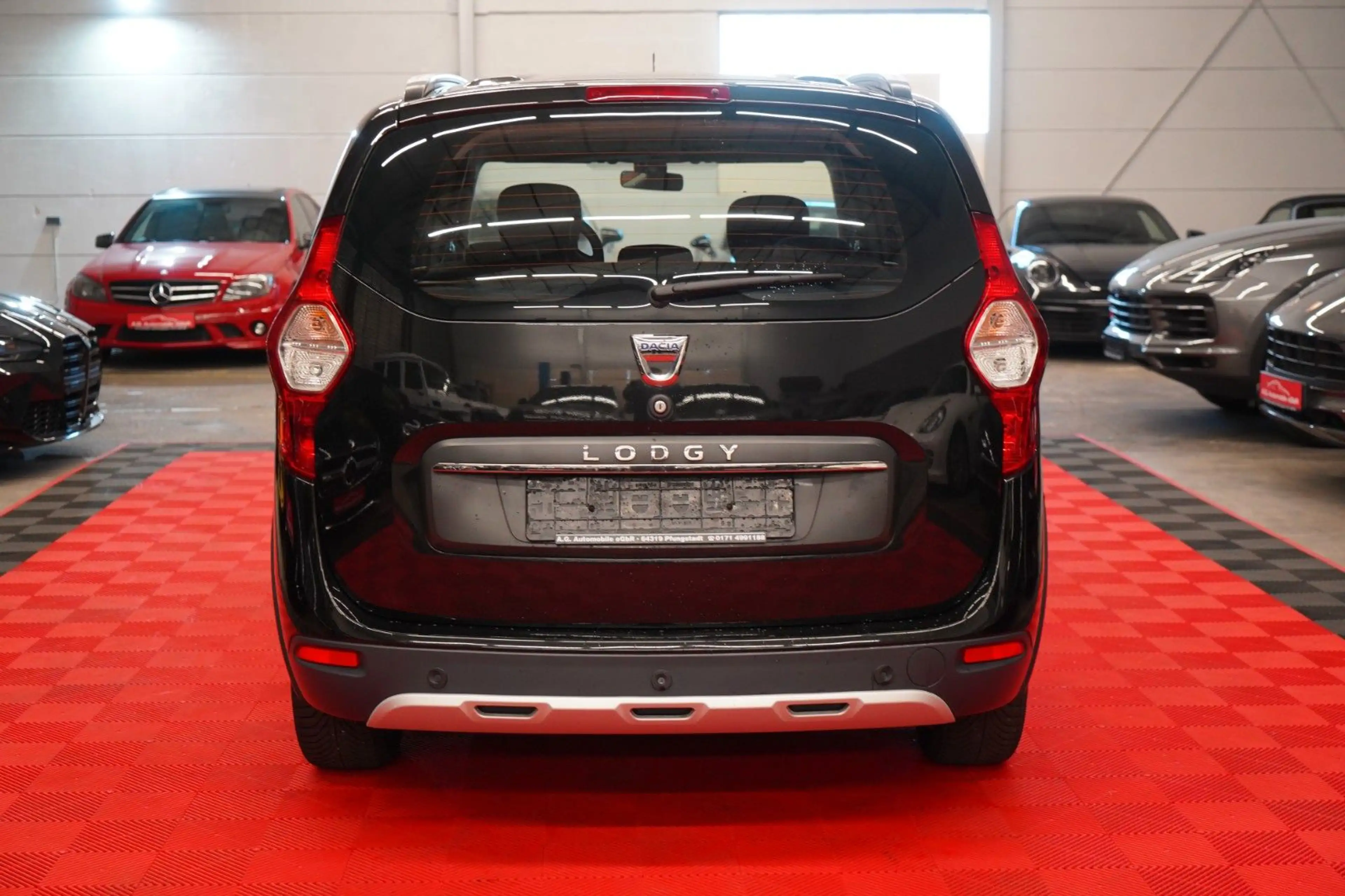 Dacia Lodgy 1.5 dCi Stepway Plus *Unfallfrei* — photo 8