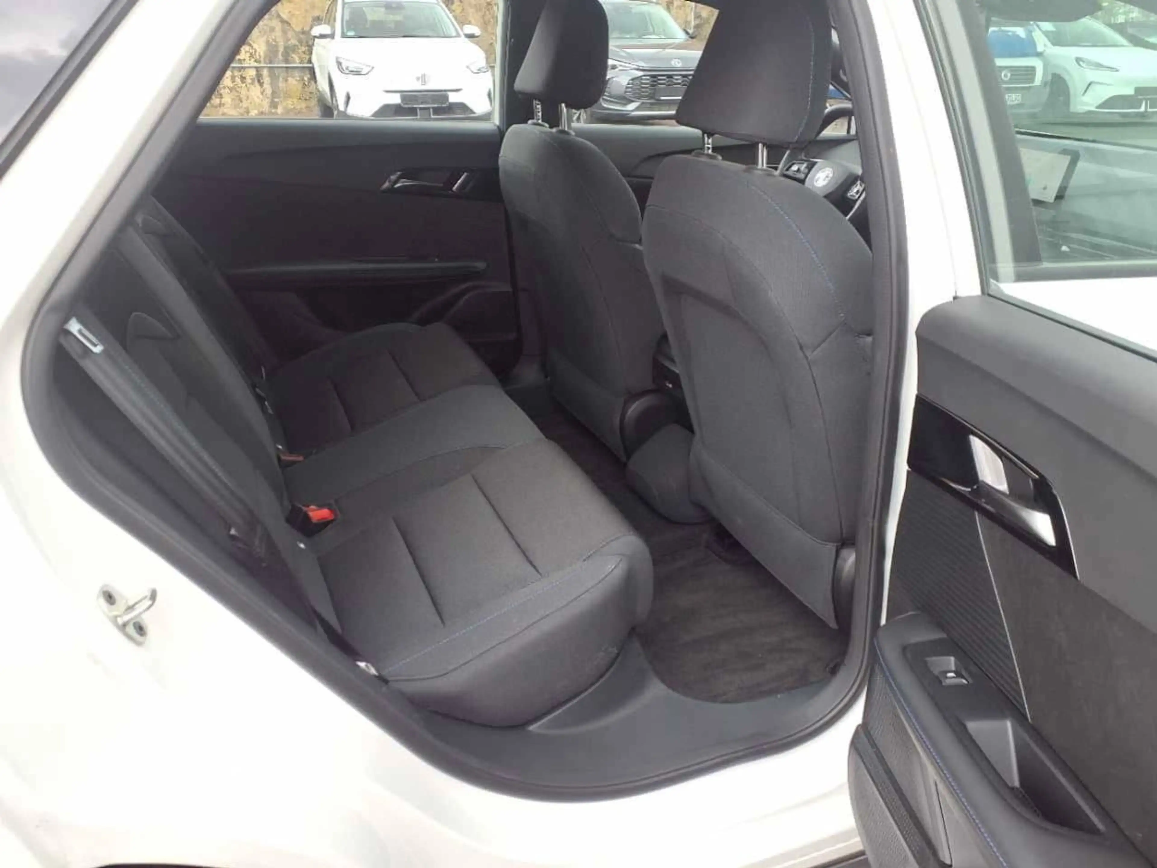 MG MG4 125 kW Standard 51 kWh ACC BLIS LED Lane AUT Klima — photo 13