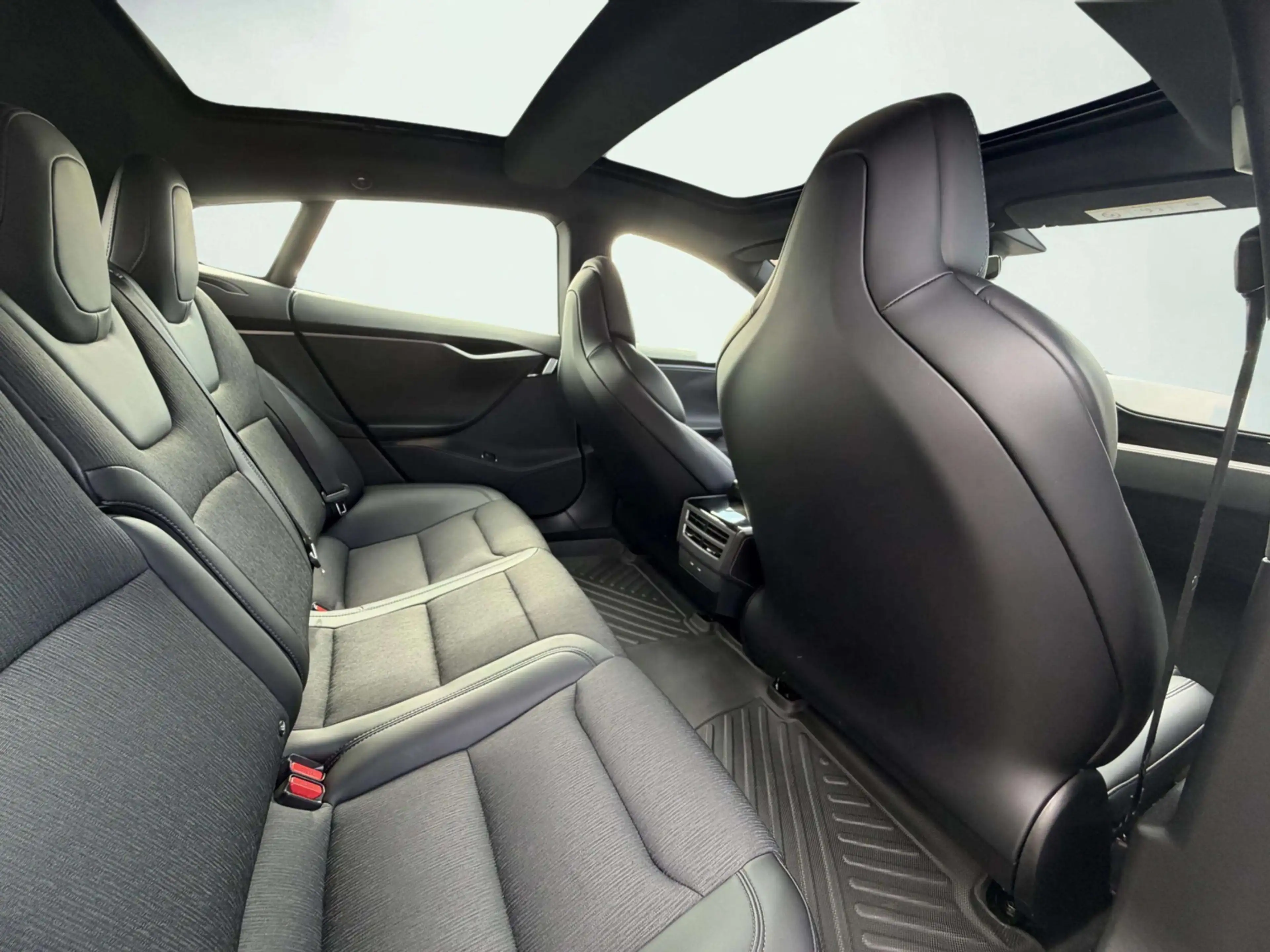 Tesla Model S 75D Base | SOH ..% | Panoramadak | Luchtvering | A — photo 14