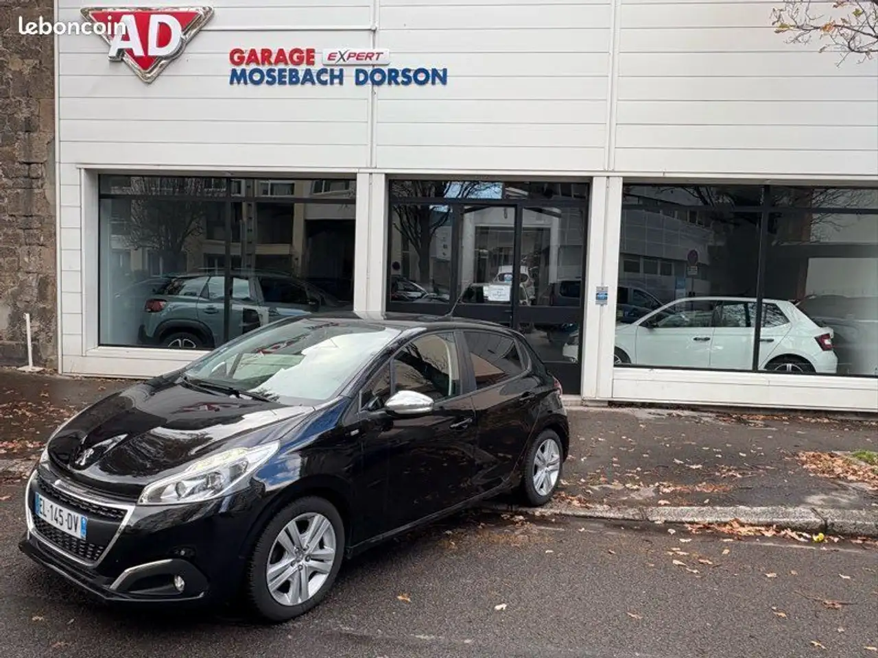 Peugeot 208 1.2 82cv style 70000 kms parfait Ã©tat