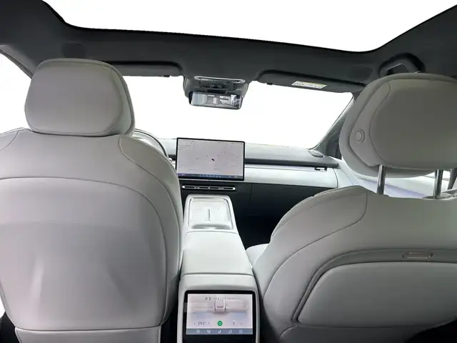 Xpeng P7 + Ansicht 10