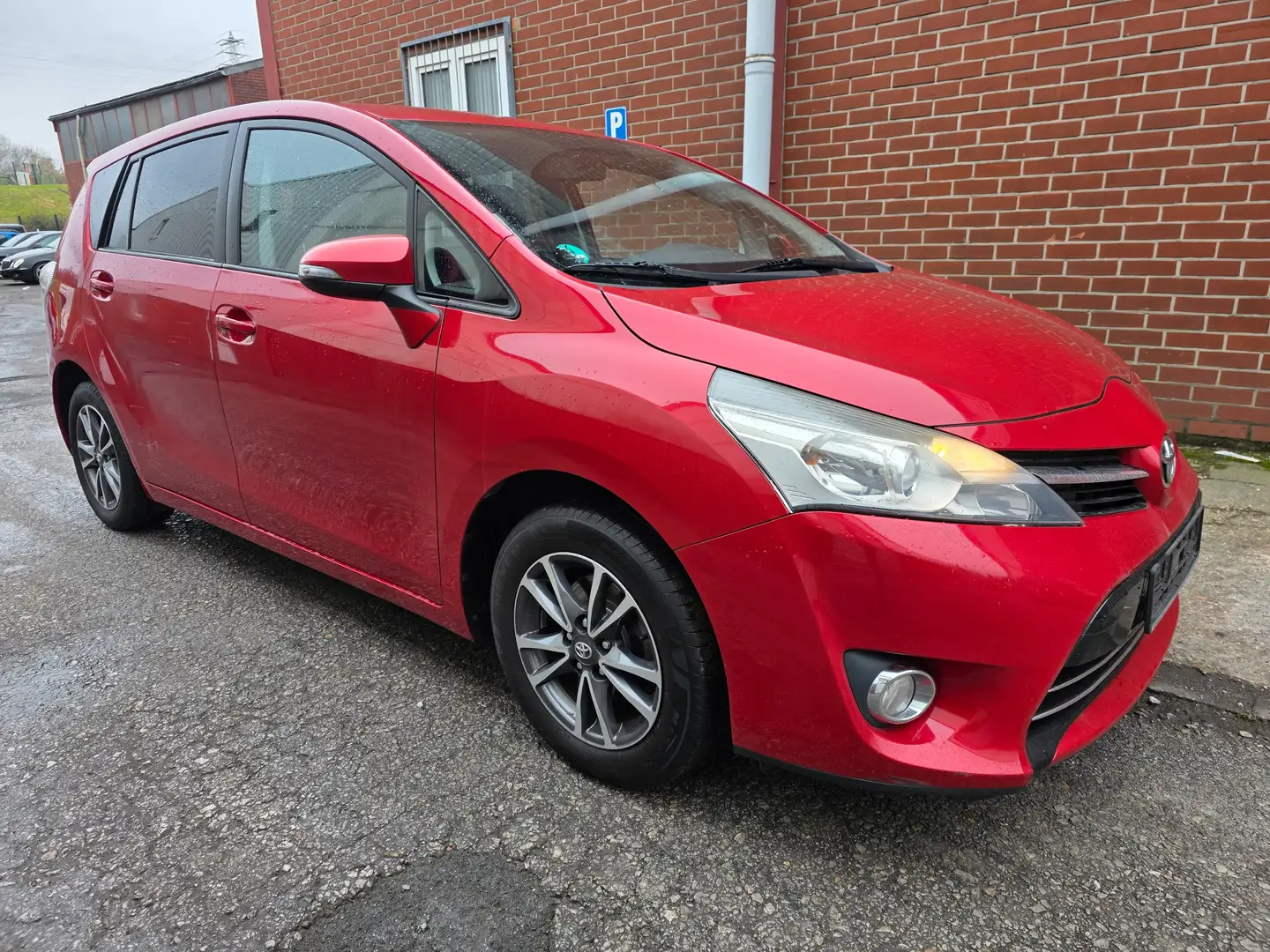 Toyota Verso Life Rot - 2