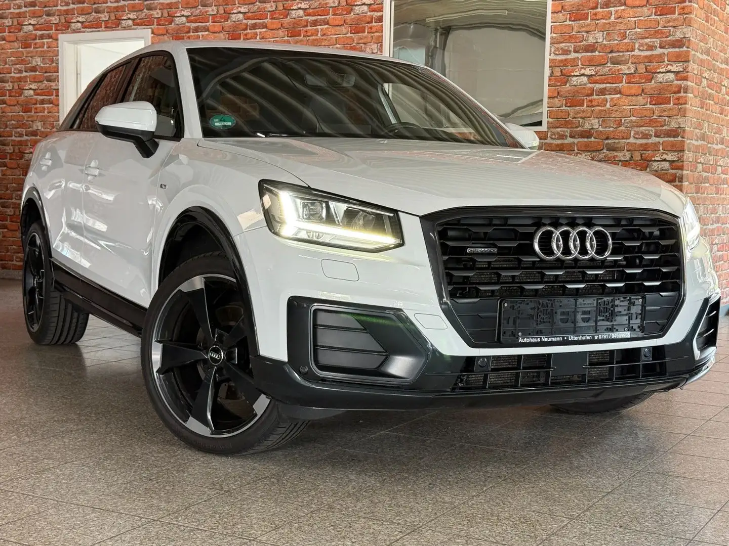 Audi Q2 quattro sport-2.0TFSI-S Line-Leder-LED-AHK Wit - 1