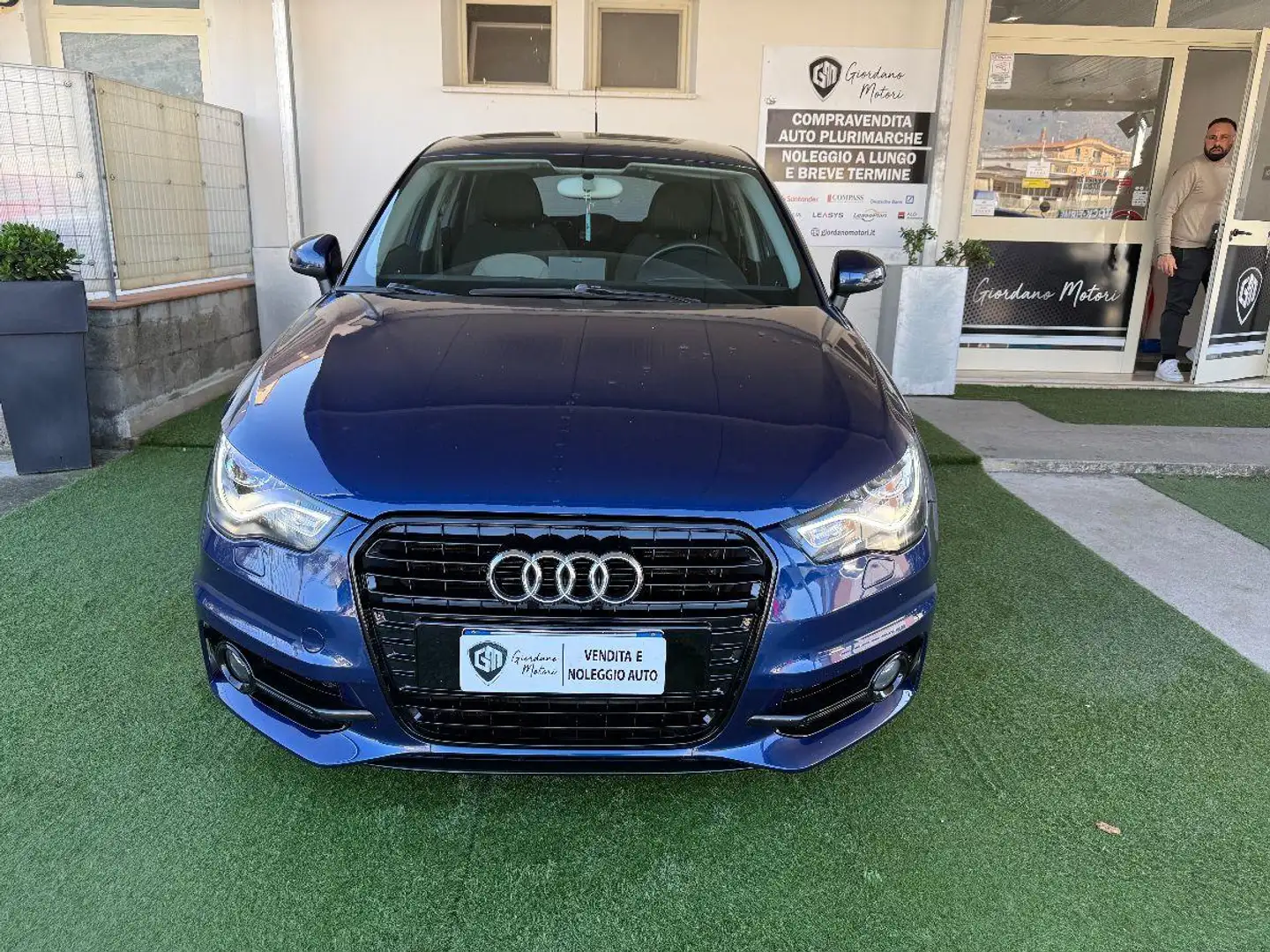 Audi A1 Sportback 1.6 tdi Attraction 90cv Blu/Azzurro - 2