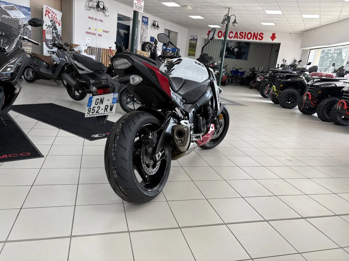 Suzuki GSX-S 950 - 2