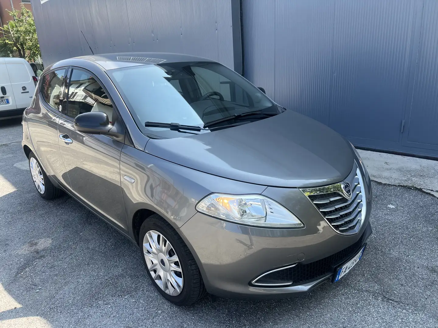 Lancia Ypsilon 1.2 8v Gold c/CL ecochic Gpl 69cv - 2