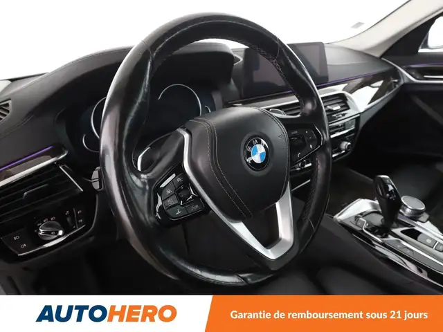 BMW 5 Series view 11