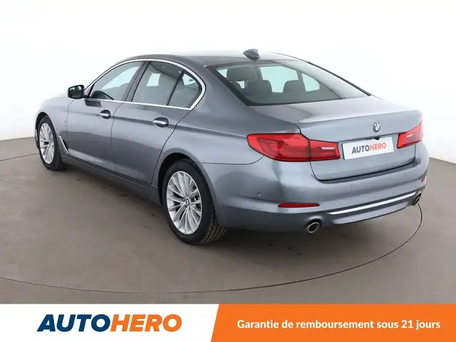 BMW 5 Series view 4