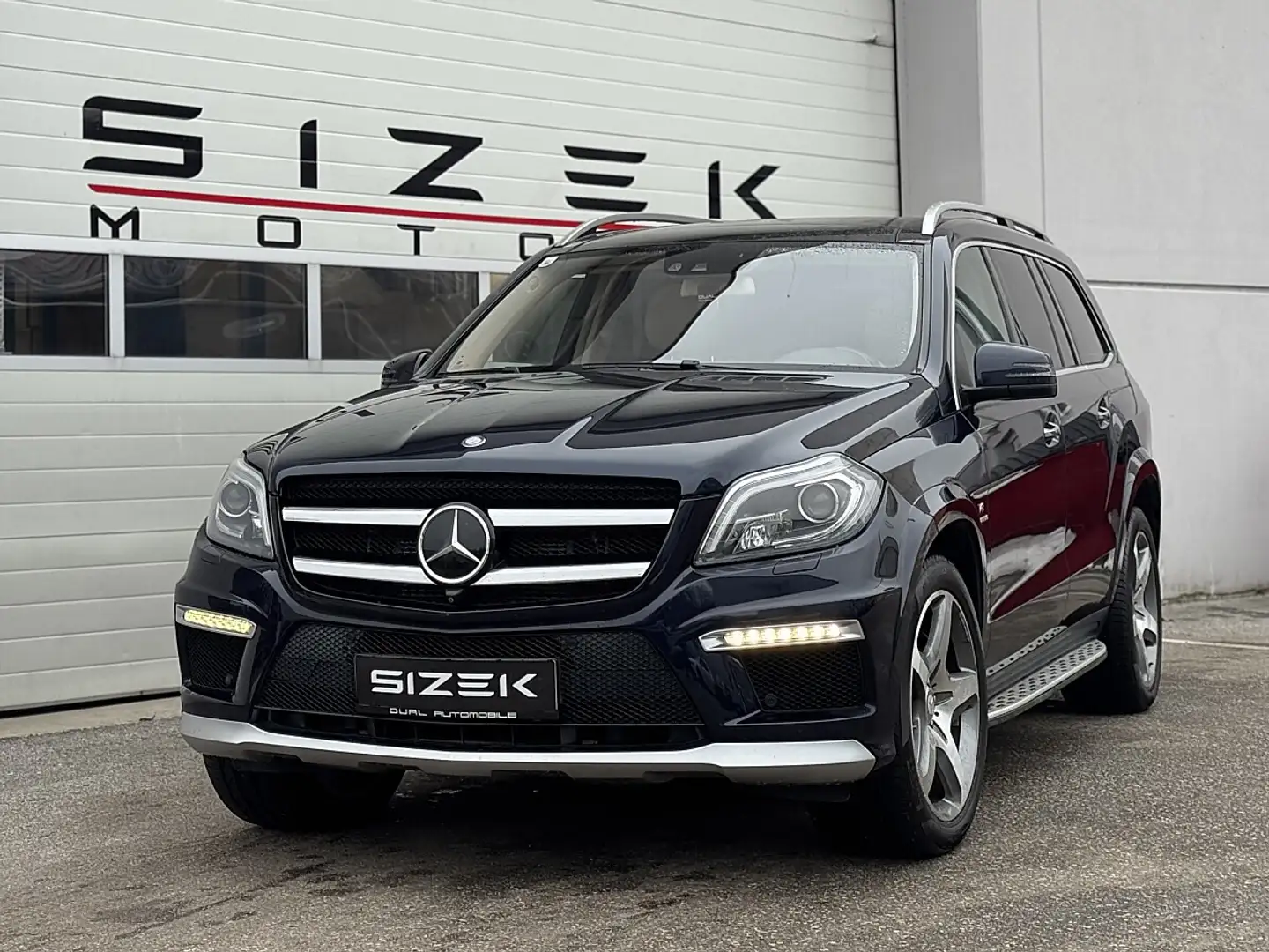 Mercedes-Benz GL 63 AMG 4MATIC Aut.|7SITZER|PANO|STNDHZG|NIGHT-VISION Blau - 1