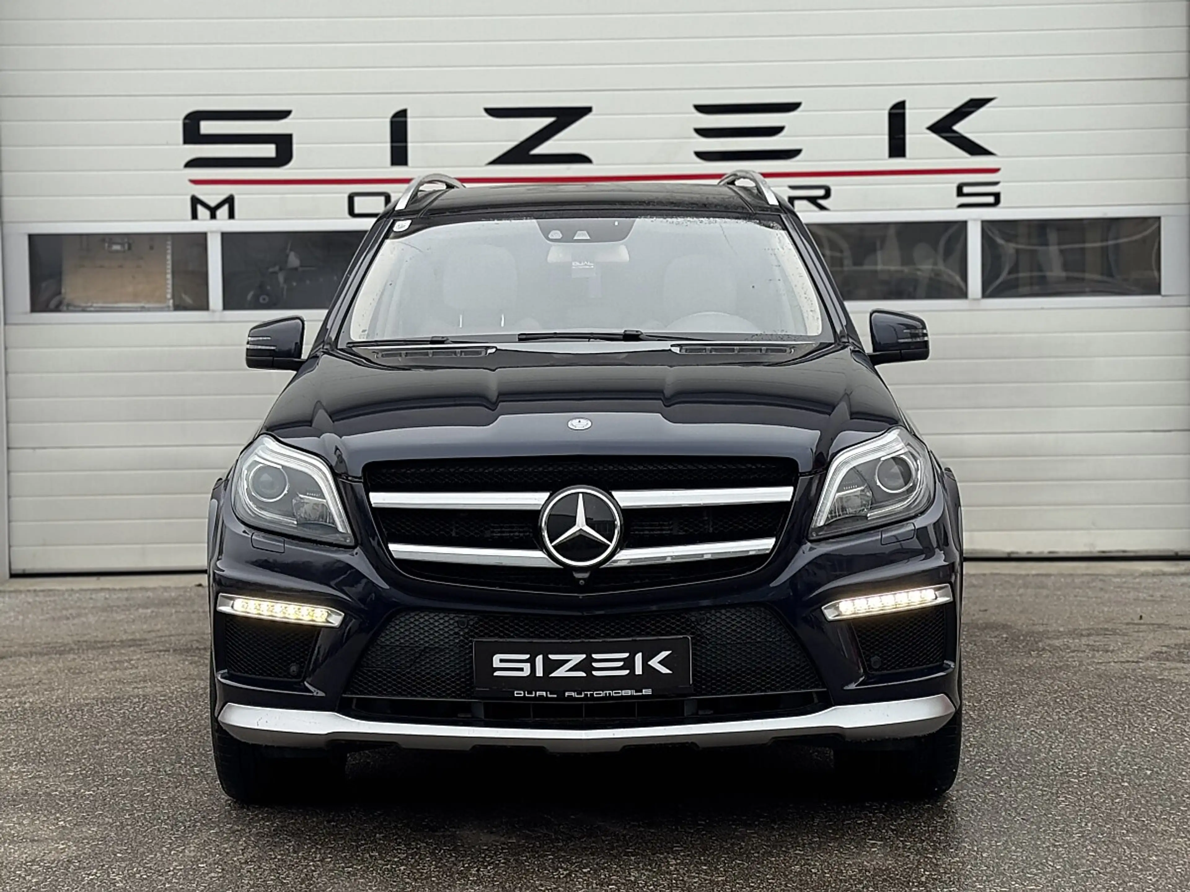 Mercedes-Benz GL 63 AMG 4MATIC Aut.|7SITZER|PANO|STNDHZG|NIGHT-VISION — photo 6