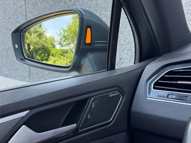 Volkswagen Tiguan view 14