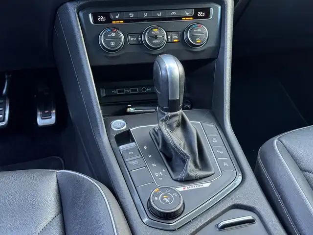 Volkswagen Tiguan view 20