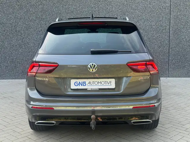 Volkswagen Tiguan view 6