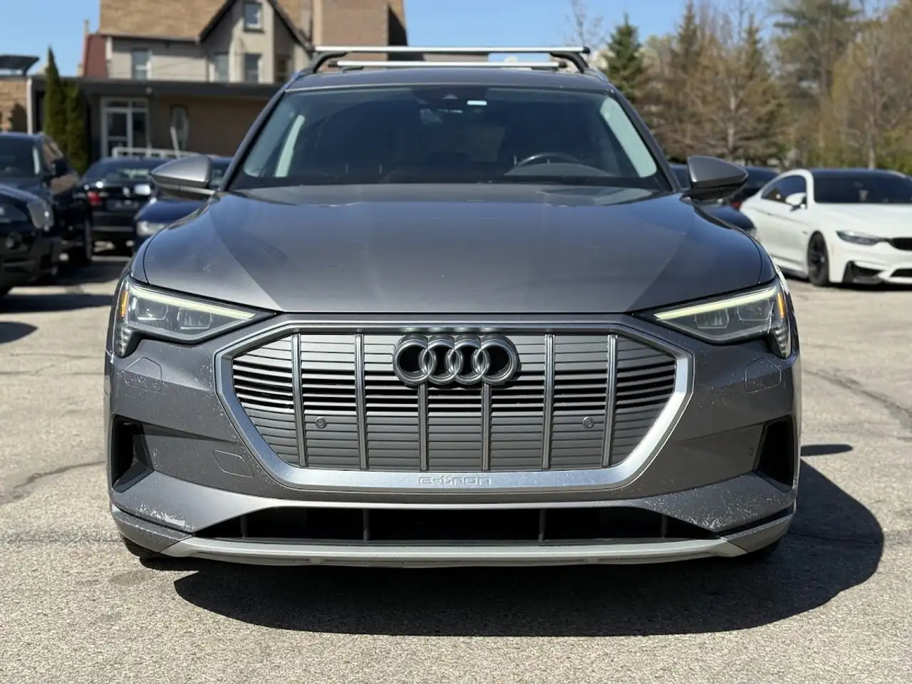Audi e-tron photo Audi e-tron
