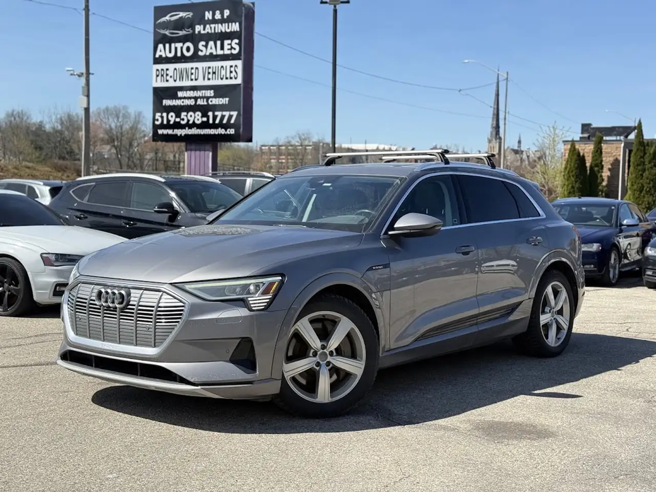 Audi e-tron photo Audi e-tron