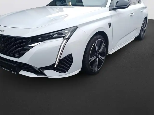 Peugeot 308 view 10