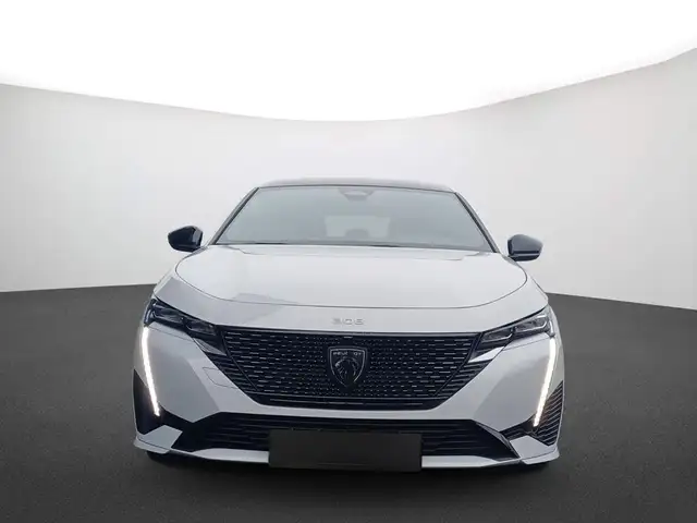 Peugeot 308 view 3