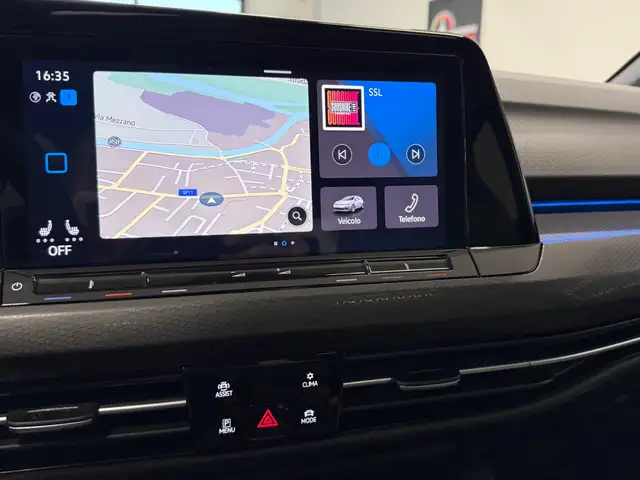 Volkswagen Golf view 17