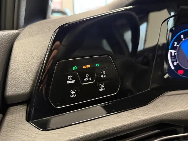 Volkswagen Golf view 25