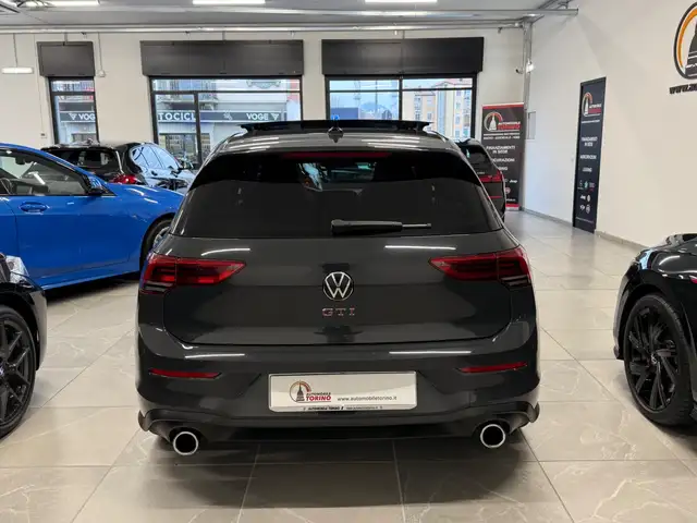 Volkswagen Golf view 5