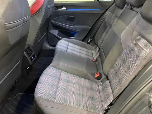Volkswagen Golf view 9