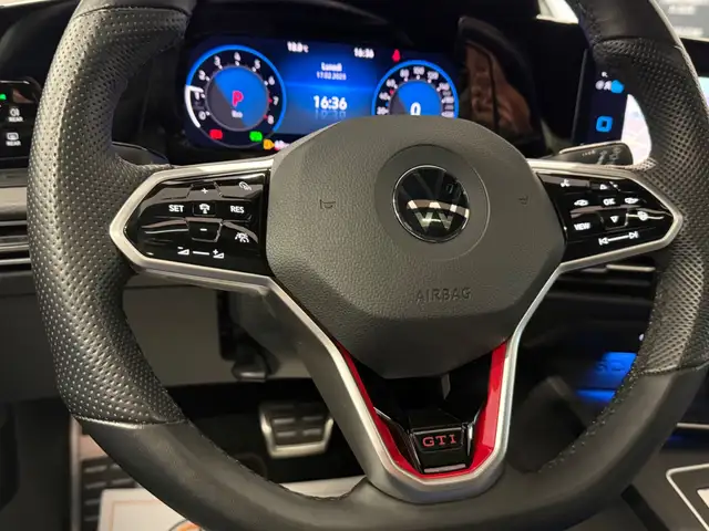 Volkswagen Golf view 22