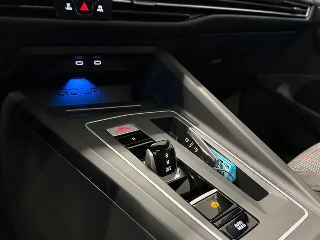 Volkswagen Golf view 18
